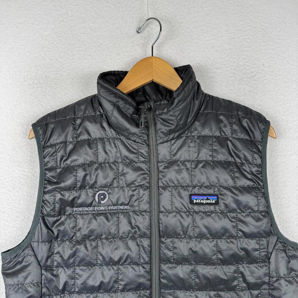 Patagonia Medium Gray Quilted Puffer Vest Corporate Branded GORP Hiking Business - Picture 4 of 11